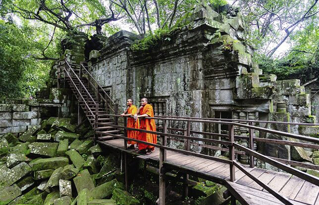 Beng-Mealea-Kbal-Spean-Banteay-Srei-Private-Tour-3