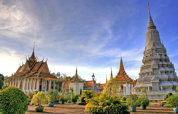 Ultimate-Phnom-Penh-Small-Group-City-Tour-4